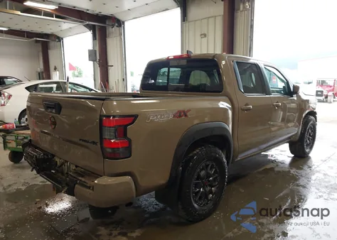 2023 Nissan Frontier Pro-4X 4X4 z USA, uszkodzony, nr VIN 1N6ED1EK4PN660188